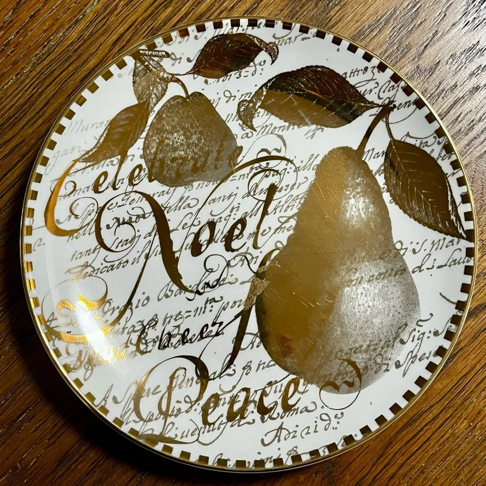 Elegant Gold and White Decorative Plate